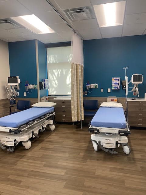 Hospital beds at Heathrow Surgery Center